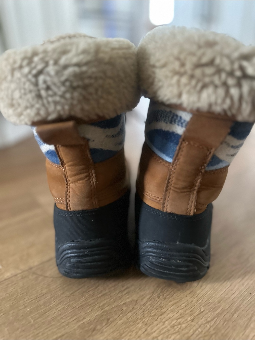 UGG Tan and Black Leather Lace-Up Winter Boots with Shearling Collar - Picture 3 of 3